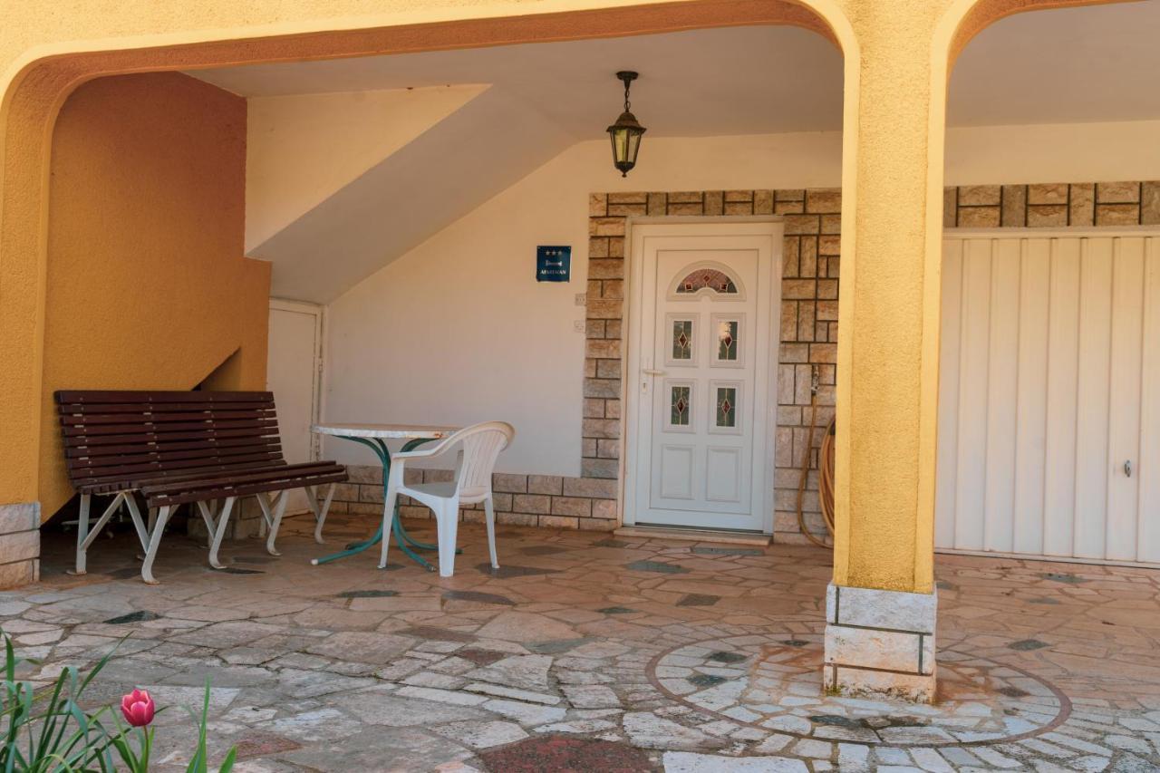 פורץ Apartment Villa Olga מראה חיצוני תמונה